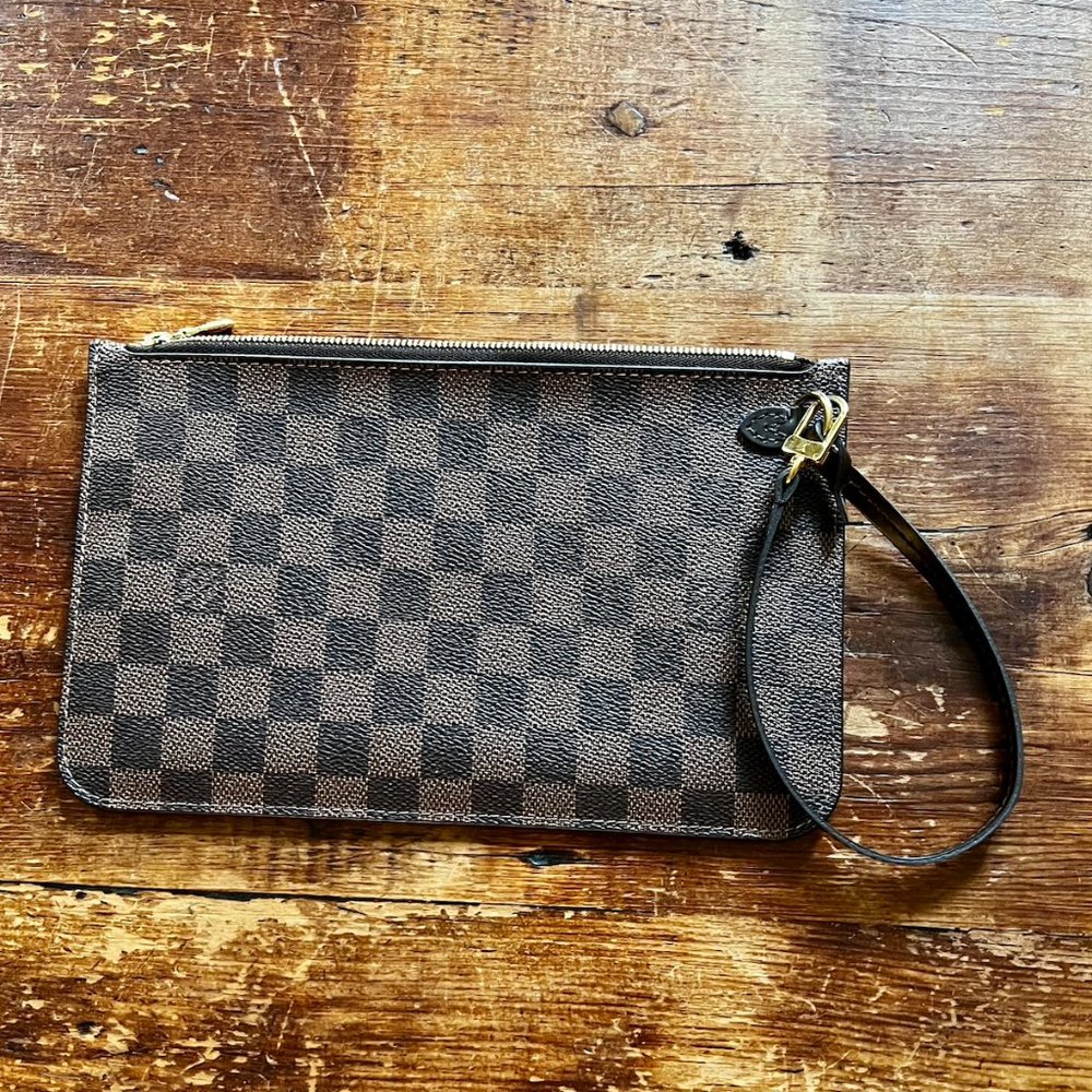 Louis Vuitton Neverfull Pochette Mm Red Damier Ébène Canvas Wristlet